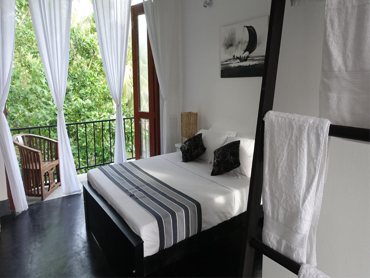 Lake House Hikka Hikkaduwa Ngoại thất bức ảnh